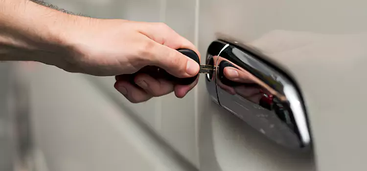 Why Choose Our Auto Locksmith Team in Miami Beach, FL?